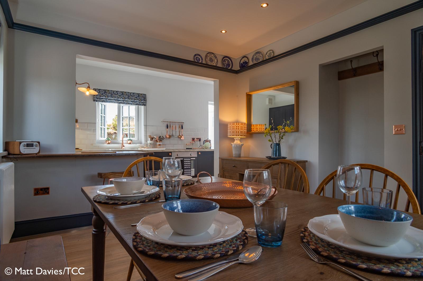 Bwthyn y Goron / Crown Cottage