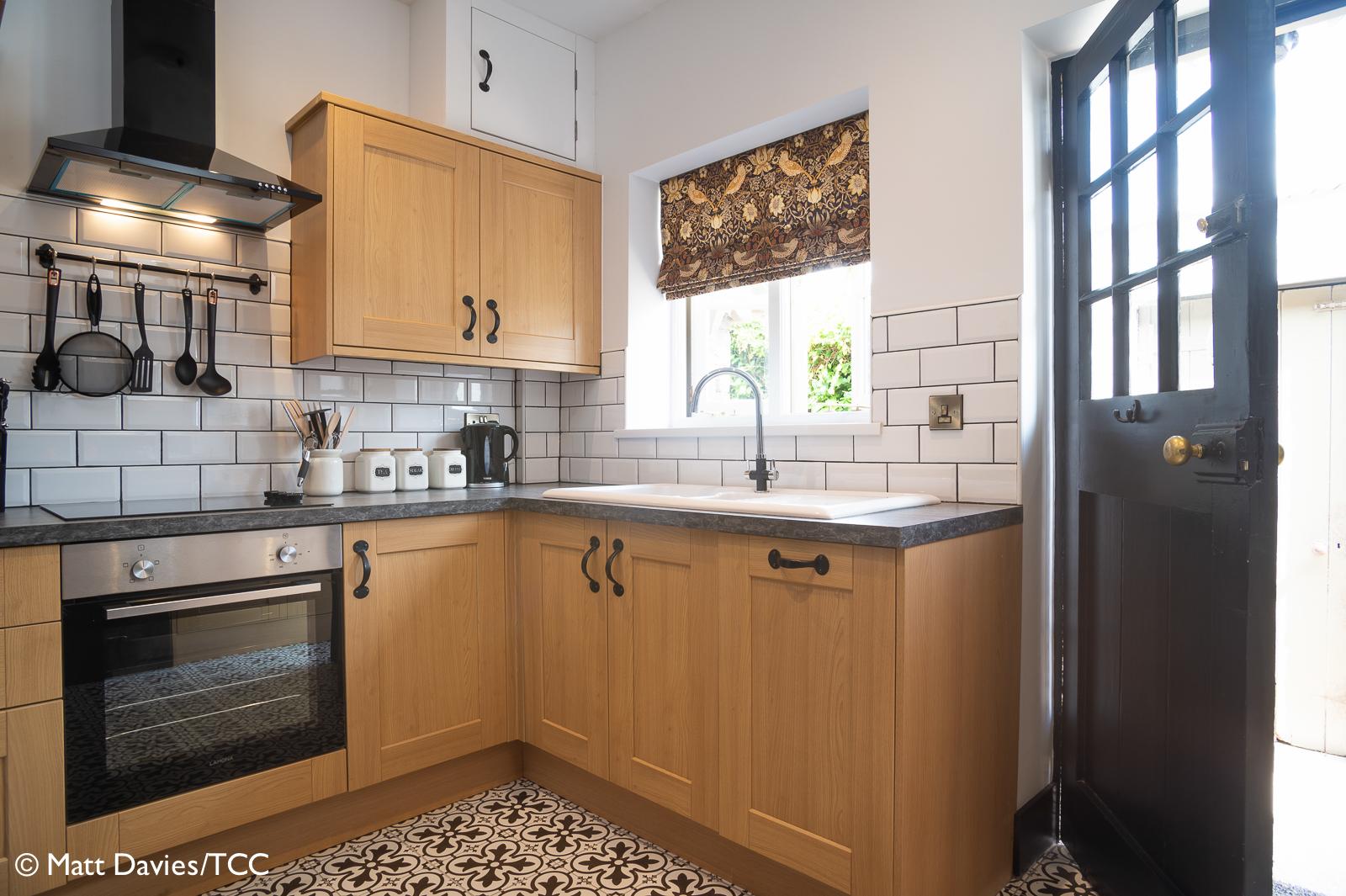 Bwthyn Llys Tretŵr / Tretower Court Cottage