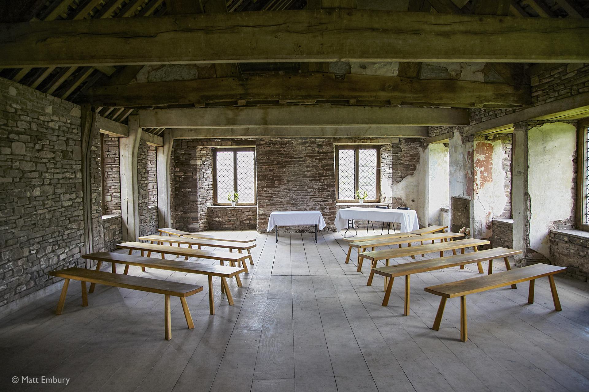 Priodas yn Llys Tretŵr/Wedding at Tretower Court