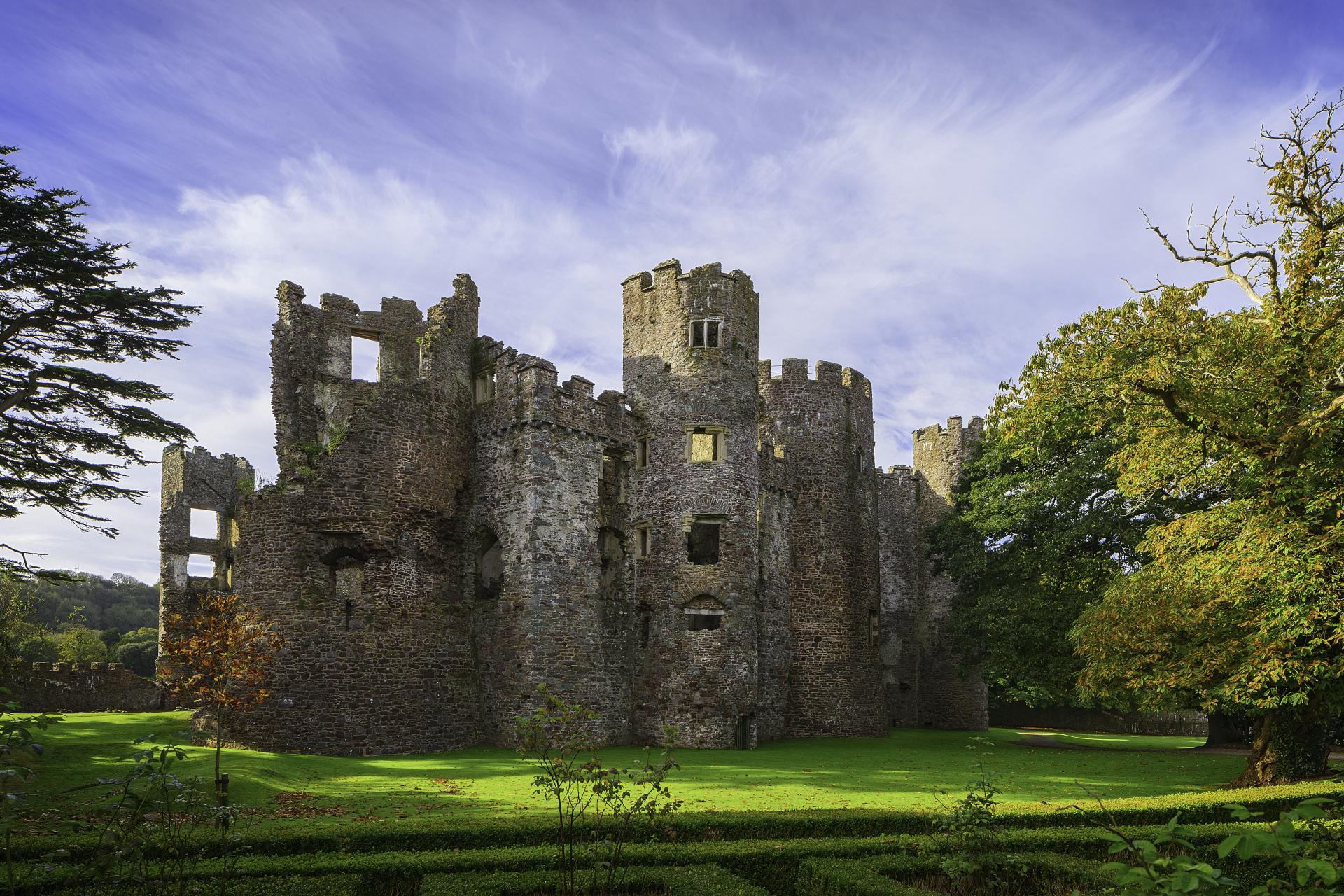 Castell Talacharn / Laugharne Castle