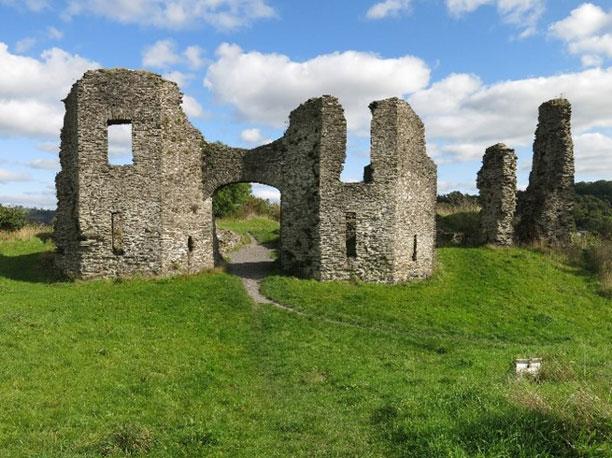 Castell Newydd Emlyn / Newcastle Emlyn Castle